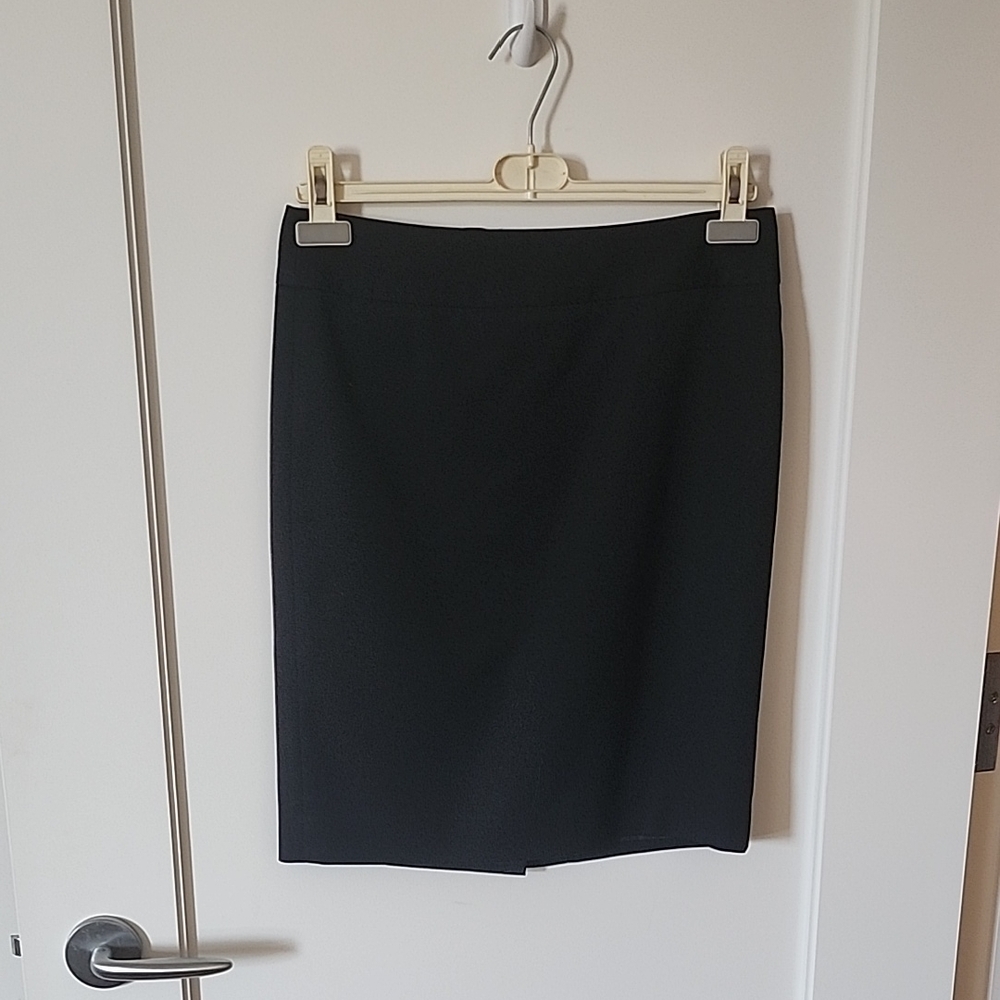 Anne Klein Elegant Black Pencil Skirt